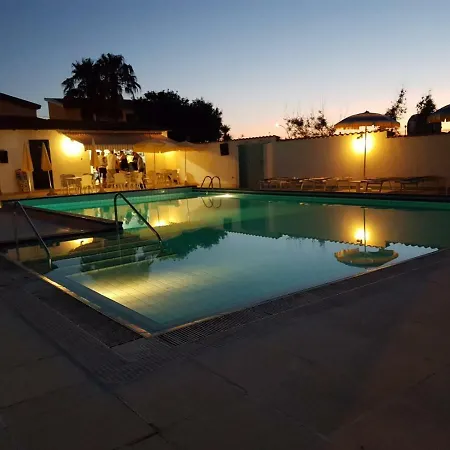 Le Palme Holidays Aparthotel Palmadula